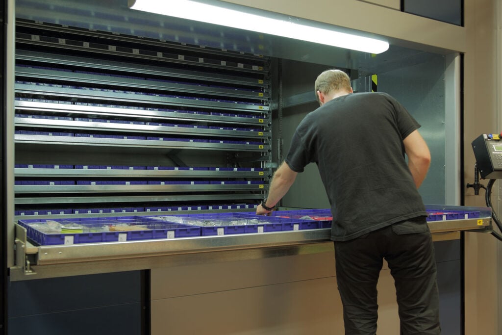 Maximizing Footprint Efficiency via High-Density Automated Storage Systems/ VLMs